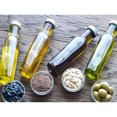 Vegetable cooking oil.jpg Vegetable cooking oil.jpg